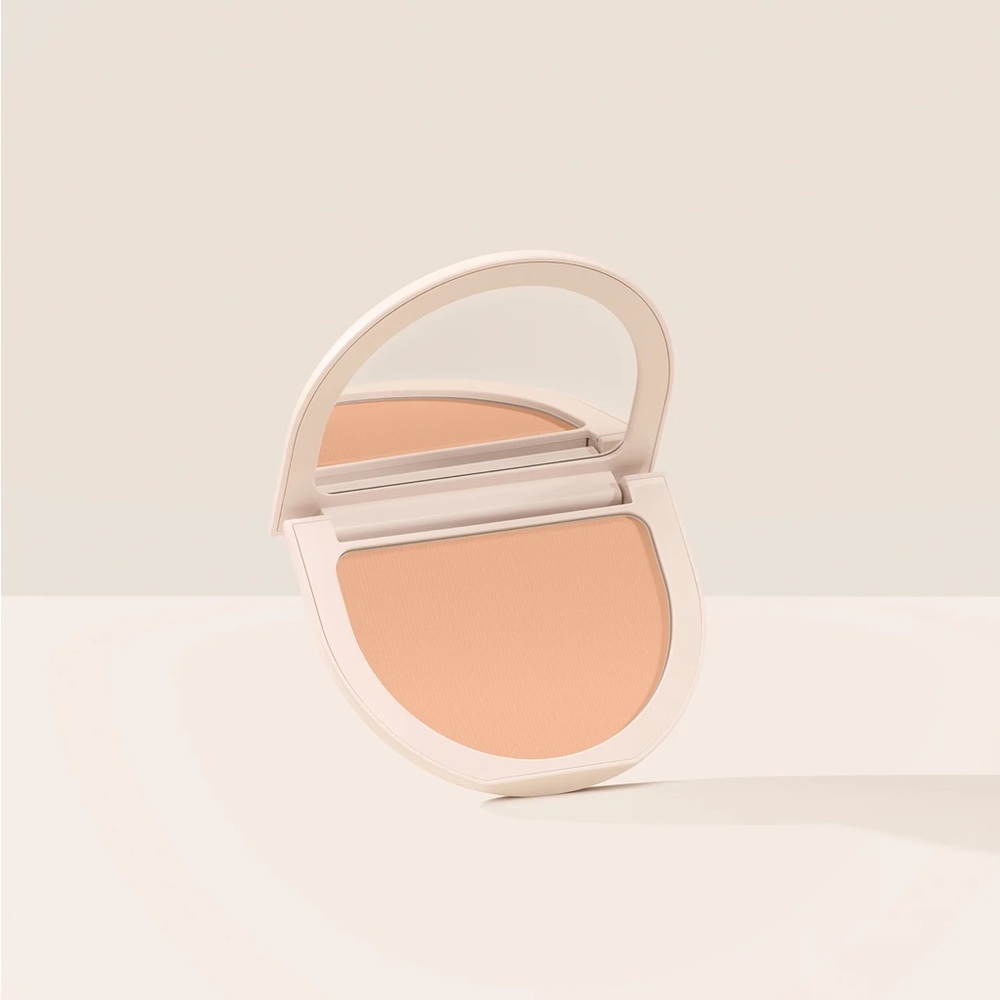 Brand new Rare Beauty True To Myself Tinted Pressed Finishing Powder in Natural